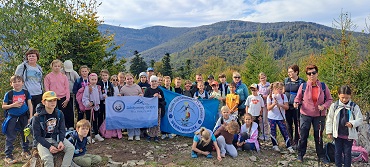 Uczniowie podczas rajdu górskiego